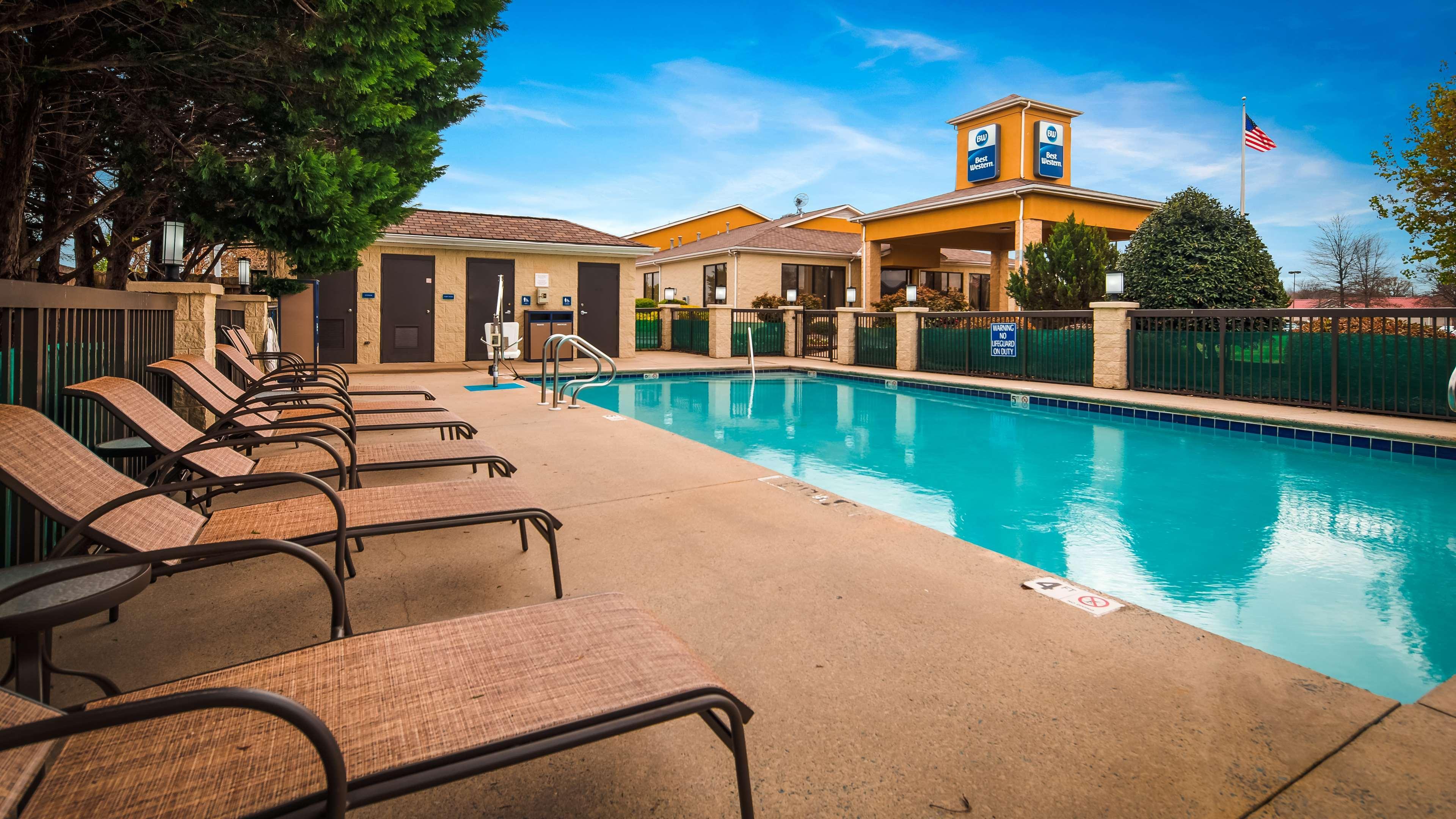 Best Western Inn & Suites Monroe Eksteriør bilde