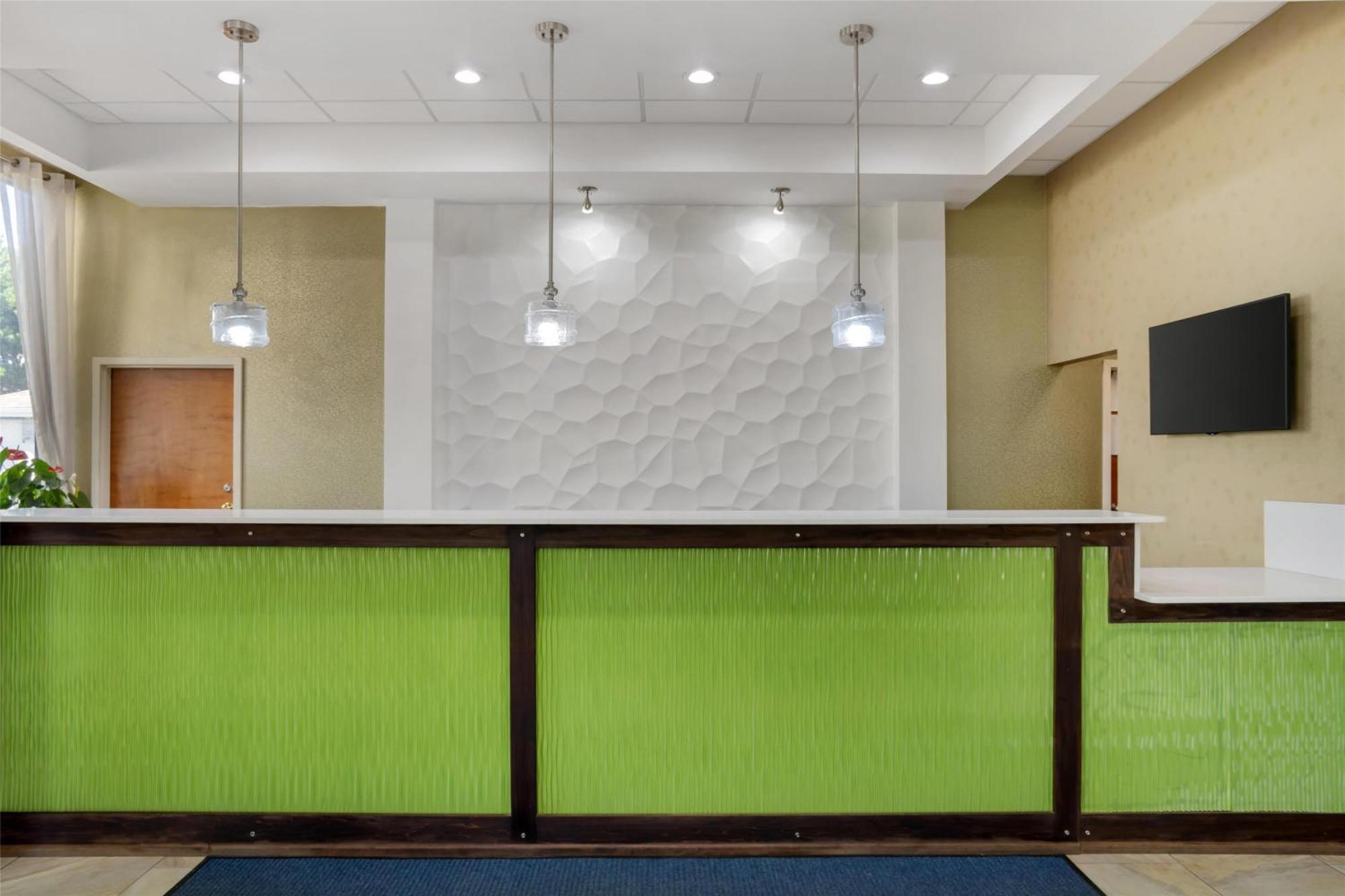 Best Western Inn & Suites Monroe Eksteriør bilde